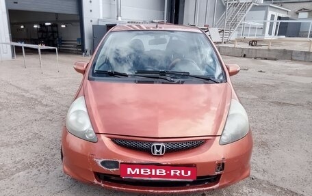 Honda Jazz I рестайлинг, 2006 год, 300 000 рублей, 2 фотография