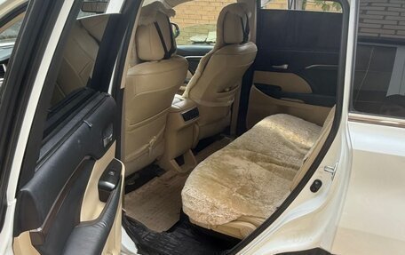Toyota Highlander III, 2016 год, 2 950 000 рублей, 4 фотография