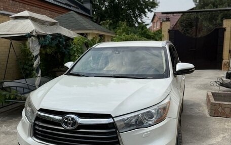 Toyota Highlander III, 2016 год, 2 950 000 рублей, 2 фотография