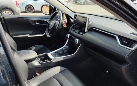 Toyota RAV4, 2019 год, 2 850 000 рублей, 8 фотография