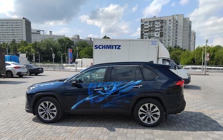 Toyota RAV4, 2019 год, 2 850 000 рублей, 3 фотография
