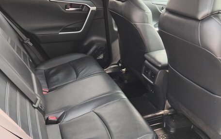 Toyota RAV4, 2019 год, 2 850 000 рублей, 9 фотография