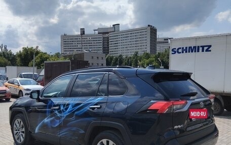 Toyota RAV4, 2019 год, 2 850 000 рублей, 4 фотография
