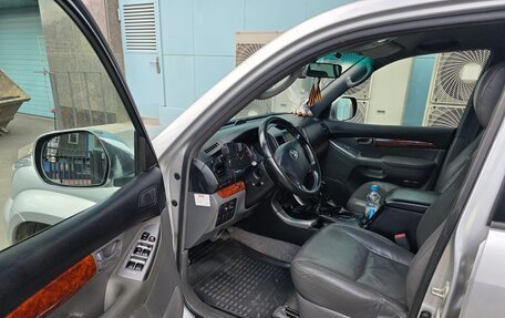 Toyota Land Cruiser Prado 120 рестайлинг, 2005 год, 1 100 000 рублей, 6 фотография