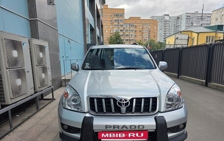 Toyota Land Cruiser Prado 120 рестайлинг, 2005 год, 1 100 000 рублей, 2 фотография