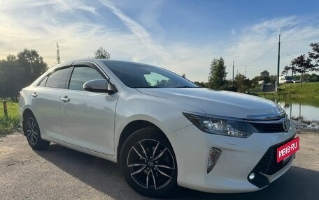 Toyota Camry, 2017 год, 1 750 000 рублей, 3 фотография