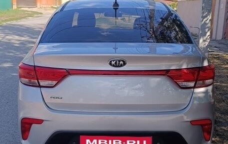 KIA Rio IV, 2018 год, 1 550 000 рублей, 3 фотография
