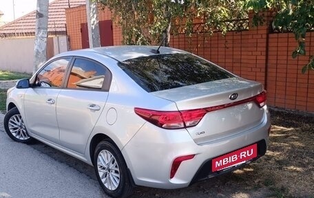 KIA Rio IV, 2018 год, 1 550 000 рублей, 4 фотография