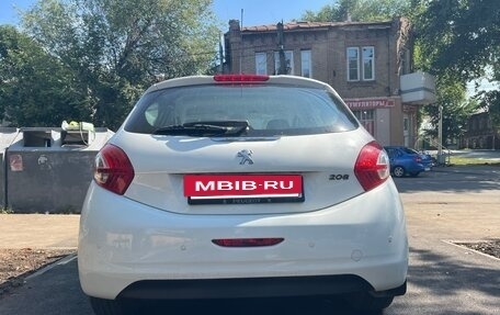 Peugeot 208 II, 2013 год, 700 000 рублей, 4 фотография