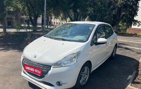 Peugeot 208 II, 2013 год, 700 000 рублей, 3 фотография