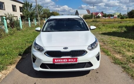KIA cee'd III, 2019 год, 1 800 000 рублей, 2 фотография