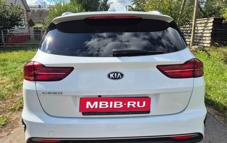 KIA cee'd III, 2019 год, 1 800 000 рублей, 5 фотография