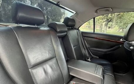 Toyota Avensis III рестайлинг, 2004 год, 700 000 рублей, 9 фотография