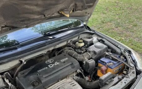Toyota Avensis III рестайлинг, 2004 год, 700 000 рублей, 16 фотография