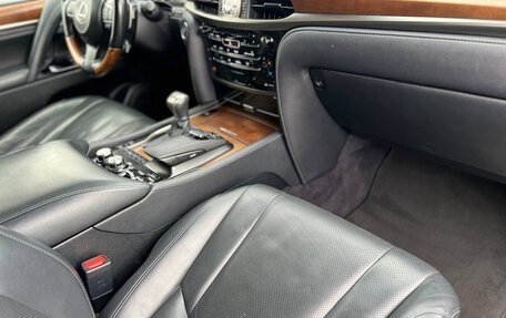 Lexus LX III, 2016 год, 7 990 000 рублей, 13 фотография