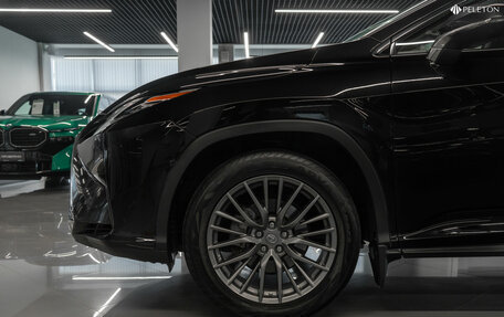 Lexus RX IV рестайлинг, 2017 год, 3 900 000 рублей, 26 фотография