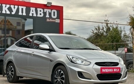 Hyundai Solaris II рестайлинг, 2013 год, 870 000 рублей, 2 фотография