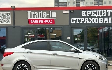 Hyundai Solaris II рестайлинг, 2013 год, 870 000 рублей, 17 фотография
