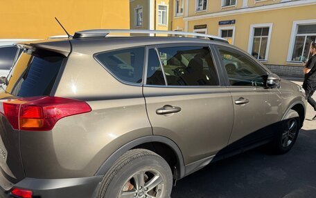 Toyota RAV4, 2015 год, 2 167 000 рублей, 4 фотография