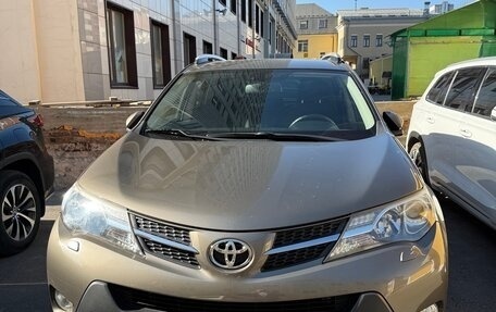 Toyota RAV4, 2015 год, 2 167 000 рублей, 3 фотография