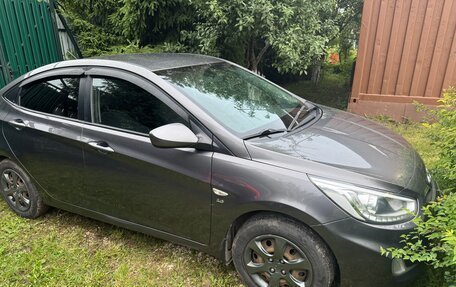 Hyundai Solaris II рестайлинг, 2013 год, 755 000 рублей, 4 фотография