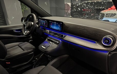 Mercedes-Benz V-Класс, 2024 год, 12 390 000 рублей, 15 фотография