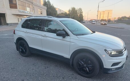 Volkswagen Tiguan II, 2019 год, 3 300 000 рублей, 3 фотография