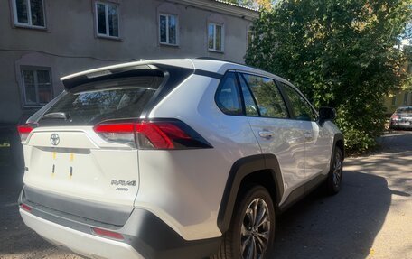 Toyota RAV4, 2025 год, 3 950 000 рублей, 3 фотография