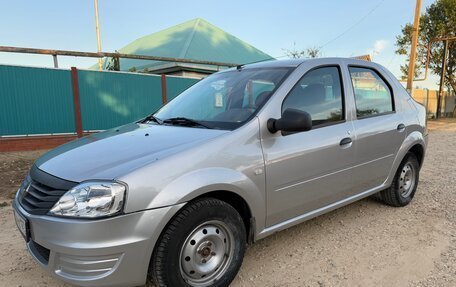 Renault Logan I, 2015 год, 395 000 рублей, 2 фотография