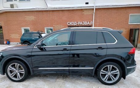 Volkswagen Tiguan II, 2019 год, 2 700 000 рублей, 4 фотография