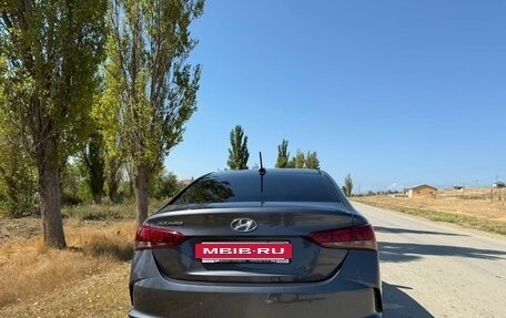 Hyundai Solaris II рестайлинг, 2022 год, 1 950 000 рублей, 3 фотография