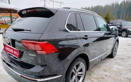 Volkswagen Tiguan II, 2019 год, 2 700 000 рублей, 3 фотография