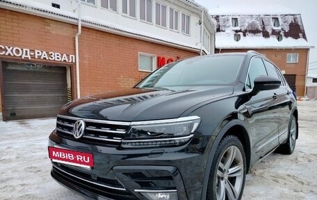 Volkswagen Tiguan II, 2019 год, 2 700 000 рублей, 5 фотография
