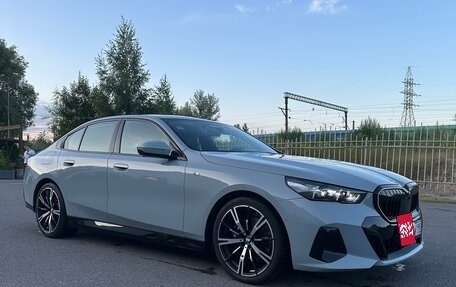 BMW 5 серия, 2023 год, 650 000 рублей, 3 фотография
