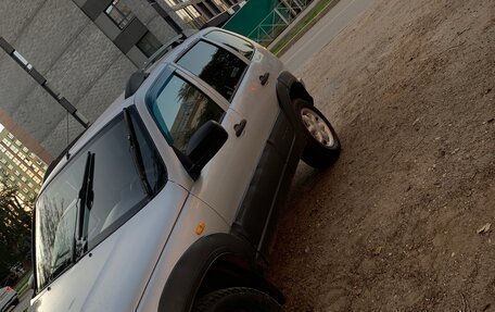 Chevrolet Niva I рестайлинг, 2003 год, 180 000 рублей, 3 фотография