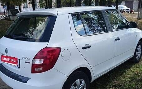 Skoda Fabia II, 2012 год, 375 000 рублей, 3 фотография