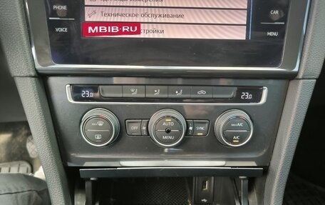 Volkswagen Golf VII, 2020 год, 1 590 000 рублей, 6 фотография