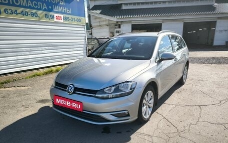 Volkswagen Golf VII, 2020 год, 1 590 000 рублей, 9 фотография