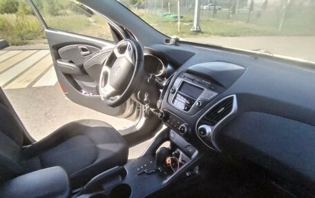 Hyundai ix35 I рестайлинг, 2010 год, 1 200 000 рублей, 3 фотография