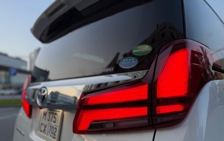 Toyota Alphard III, 2019 год, 4 590 000 рублей, 10 фотография