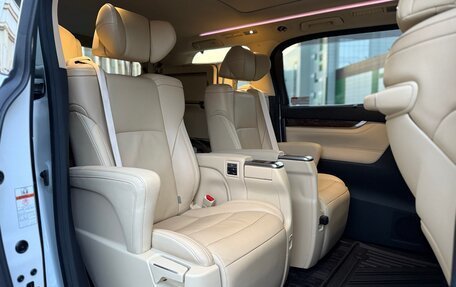Toyota Alphard III, 2019 год, 4 590 000 рублей, 12 фотография