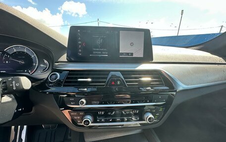 BMW 5 серия, 2019 год, 4 400 000 рублей, 3 фотография