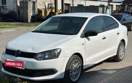 Volkswagen Polo VI (EU Market), 2013 год, 480 000 рублей, 2 фотография