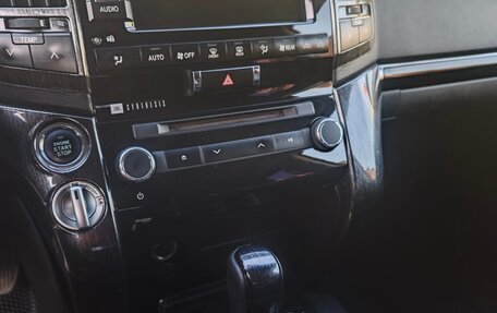 Toyota Land Cruiser 200, 2013 год, 2 900 000 рублей, 18 фотография