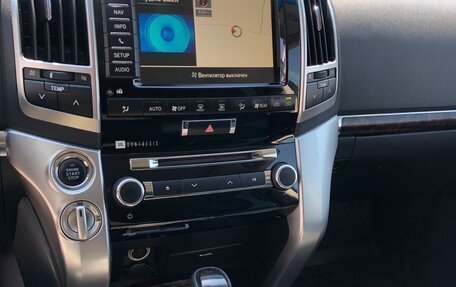 Toyota Land Cruiser 200, 2014 год, 5 300 000 рублей, 6 фотография