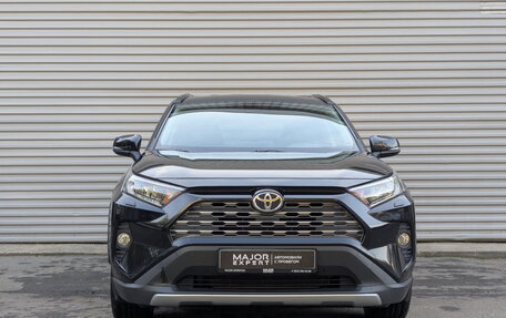 Toyota RAV4, 2020 год, 3 285 000 рублей, 2 фотография
