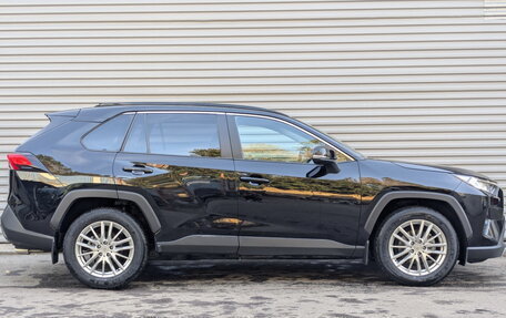 Toyota RAV4, 2020 год, 3 285 000 рублей, 4 фотография