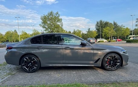 BMW 5 серия, 2022 год, 7 100 000 рублей, 6 фотография