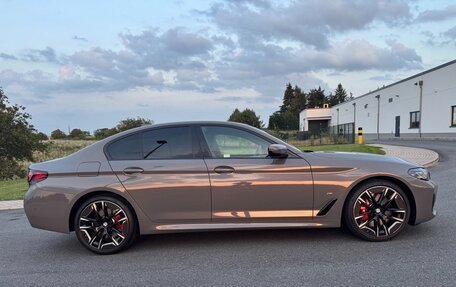 BMW 5 серия, 2022 год, 7 100 000 рублей, 11 фотография