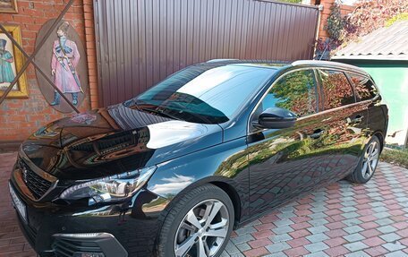 Peugeot 308 II, 2019 год, 2 000 000 рублей, 2 фотография